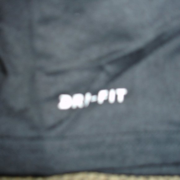 NWT Nike Dri-fit Iowa Hawkeye Long Sleeve Tee - GO HAWKEYES !!! - Hawkeye Land - Picture 3 of 6